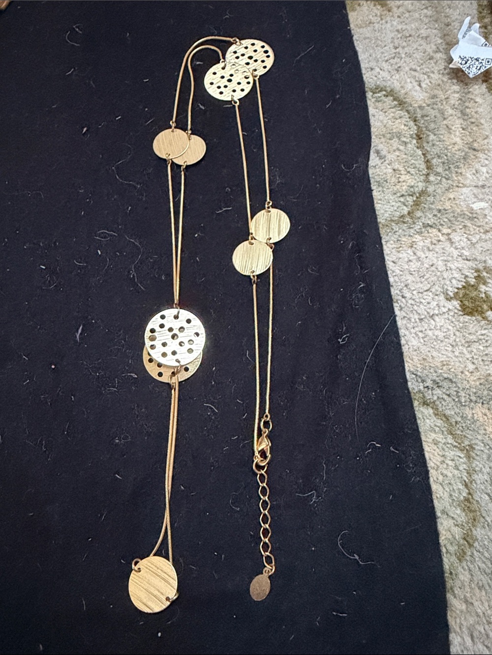 Elegant Gold Disc Layered Necklace with Textured & Cutout Circles
